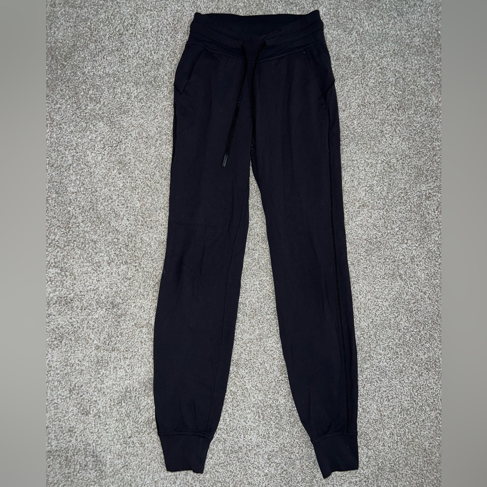 Lululemon tight joggers | size 2